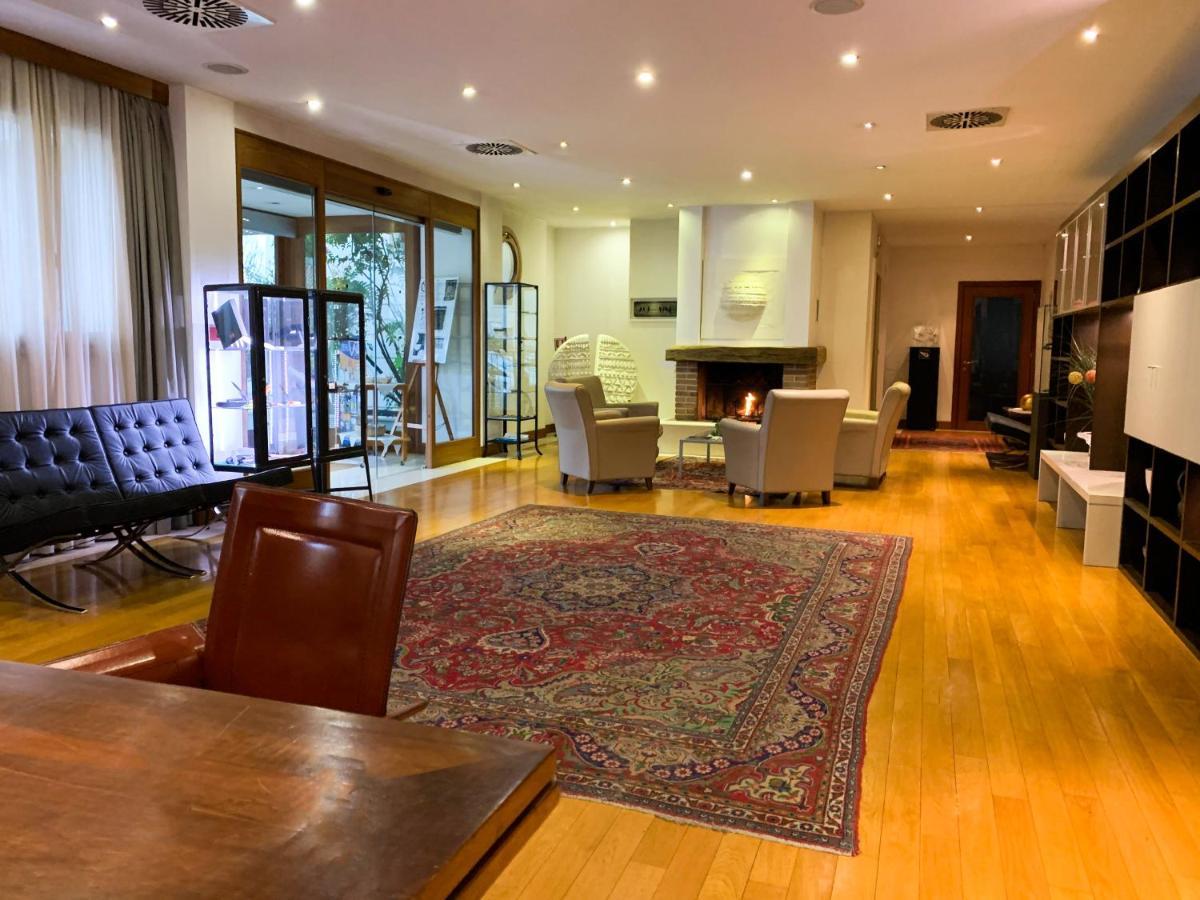 Eurohotel Palace מניאגו מראה חיצוני תמונה