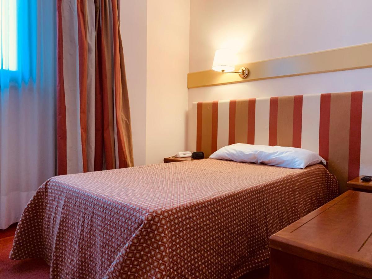 Eurohotel Palace מניאגו חדר תמונה