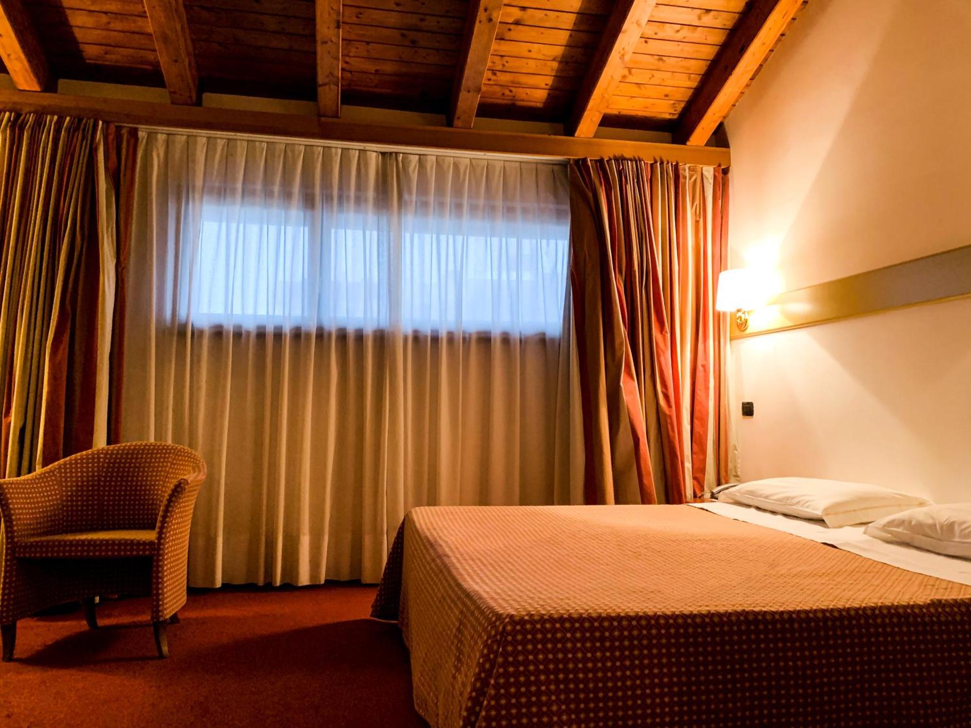 Eurohotel Palace מניאגו מראה חיצוני תמונה